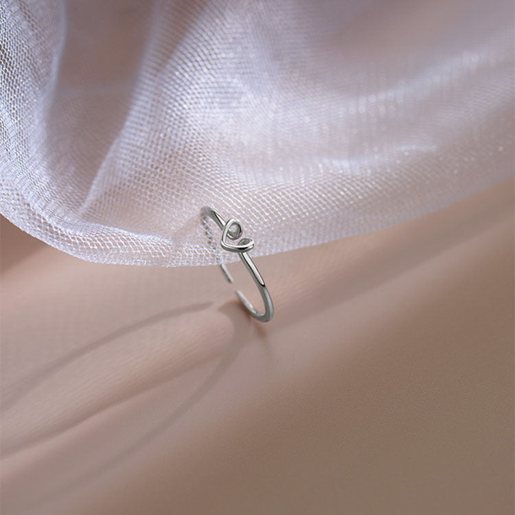 Damen Zierlicher Ring mit modernem Herzdesign Shop Nory