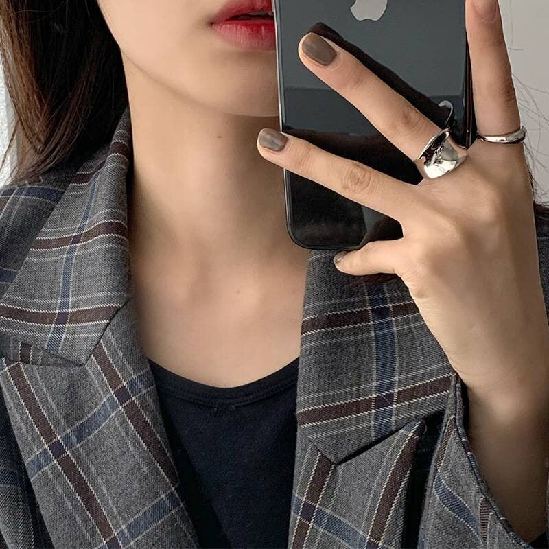 Damen eleganter und minimalistisch gestalteter Ring Shop Nory