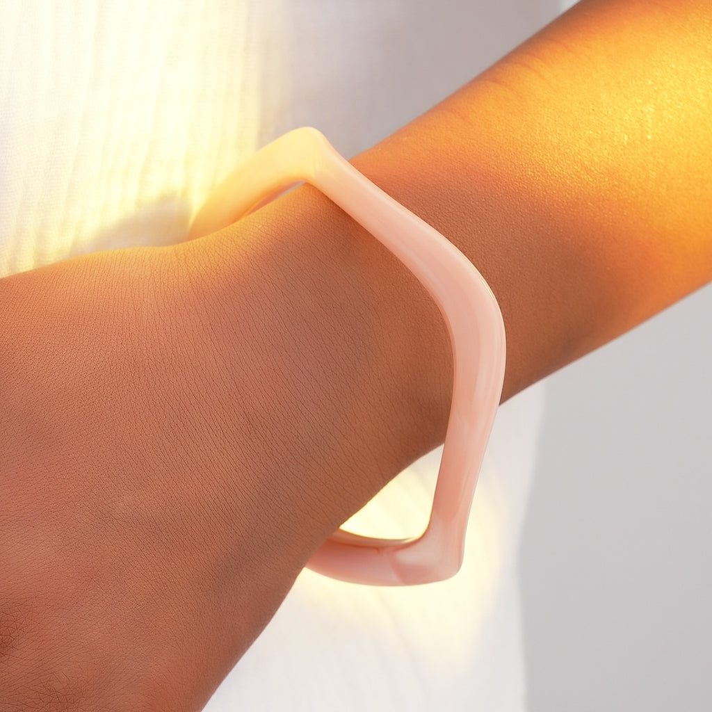 Damenarmband mit elegantem geschwungenem Design Shop Nory