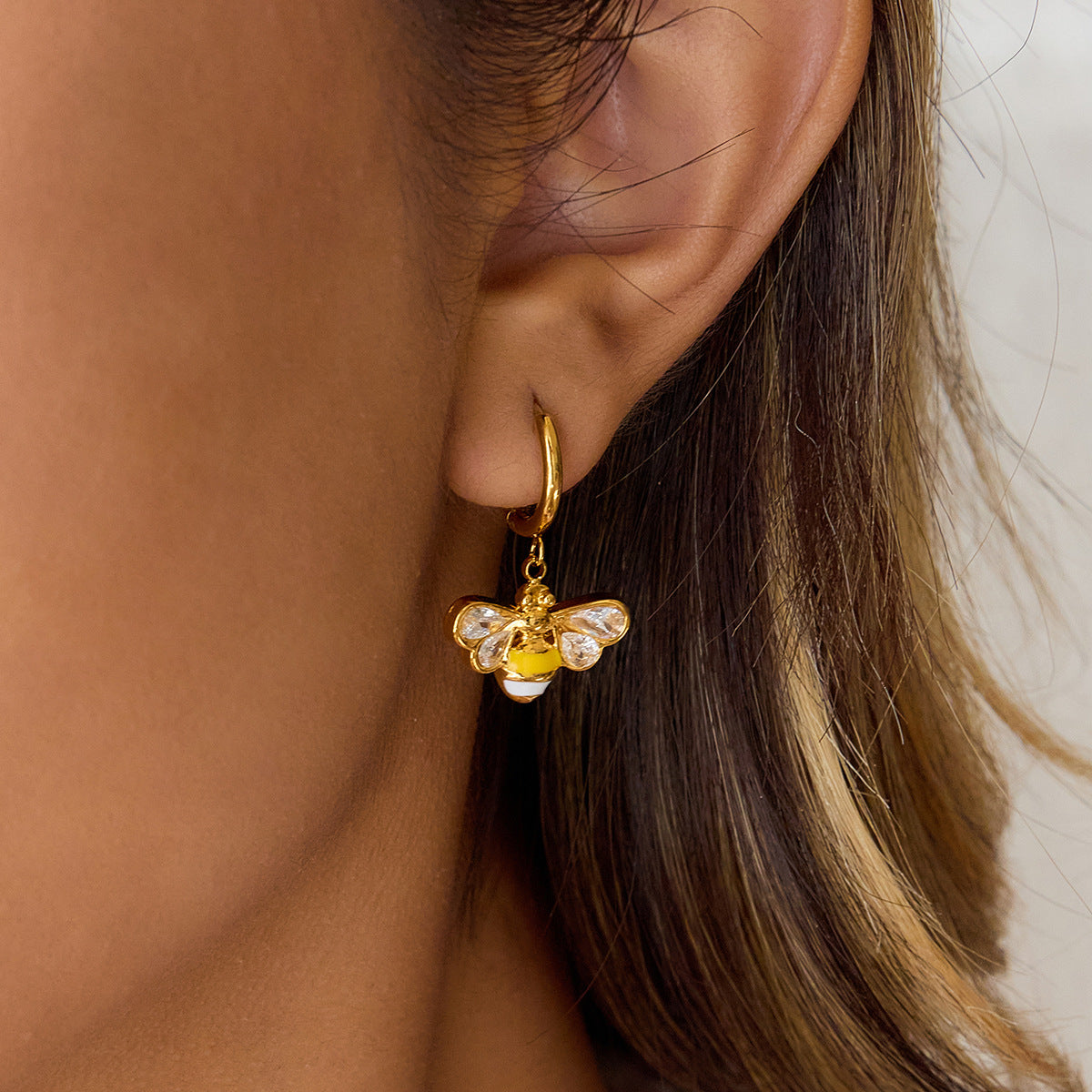 Damen Halskette mit Bienendesign und funkelnden Steinen Shop Nory