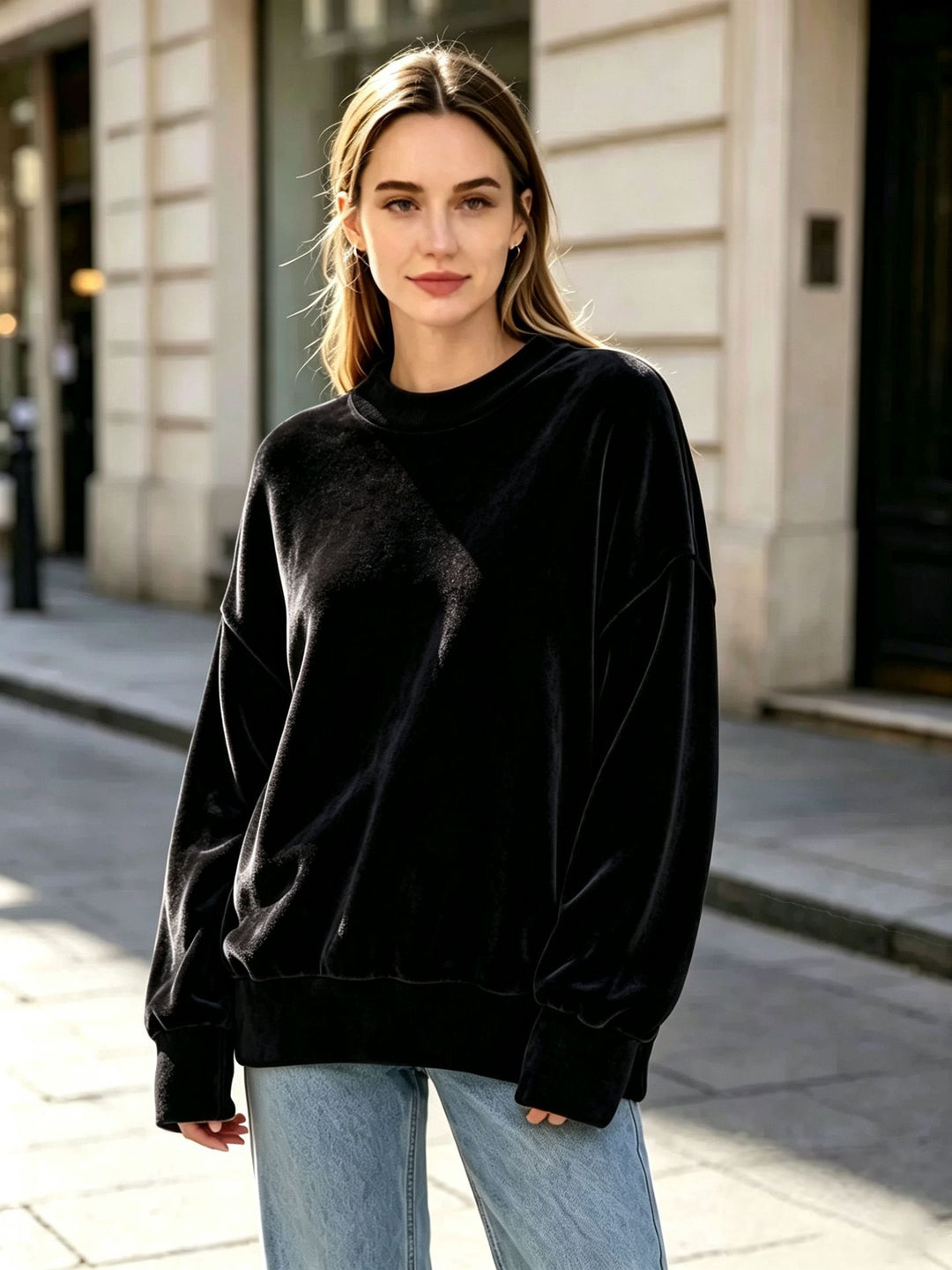 Damen Weicher Oversize-Samtpullover mit hohem Rundhals und überschnittenen Ärmeln Shop Nory