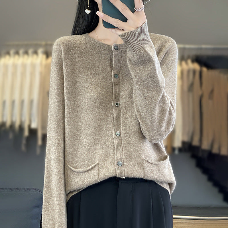 Damen Langer Feinstrick-Cardigan mit Rundhalsausschnitt, Eingrifftaschen und Alpaka-Mix Shop Nory