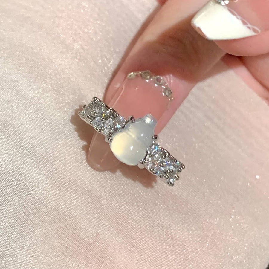 Damenring mit elegantem Tropfenstein und funkelnden Zirkonia Shop Nory
