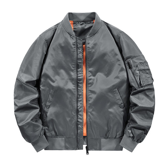 Herren Leichter Nylon‑Bomber mit kontrastierendem Innenfutter und Utility‑Ärmeltasche Shop Nory