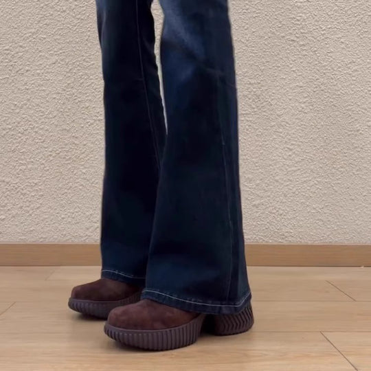 Damen Plateau-Slip-On mit skulpturaler Lug-Sohle und gepolstertem Komfortfußbett Shop Nory