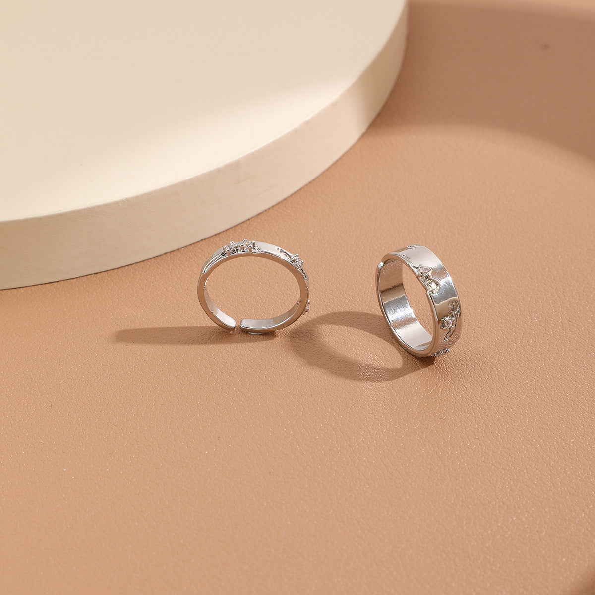 Damenarmbänder mit kunstvollem Design und elegantem Finish Shop Nory