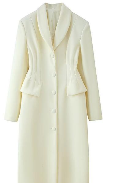 Damen Taillierter Longcoat mit Schalkragen und figurformenden Abnähern Shop Nory