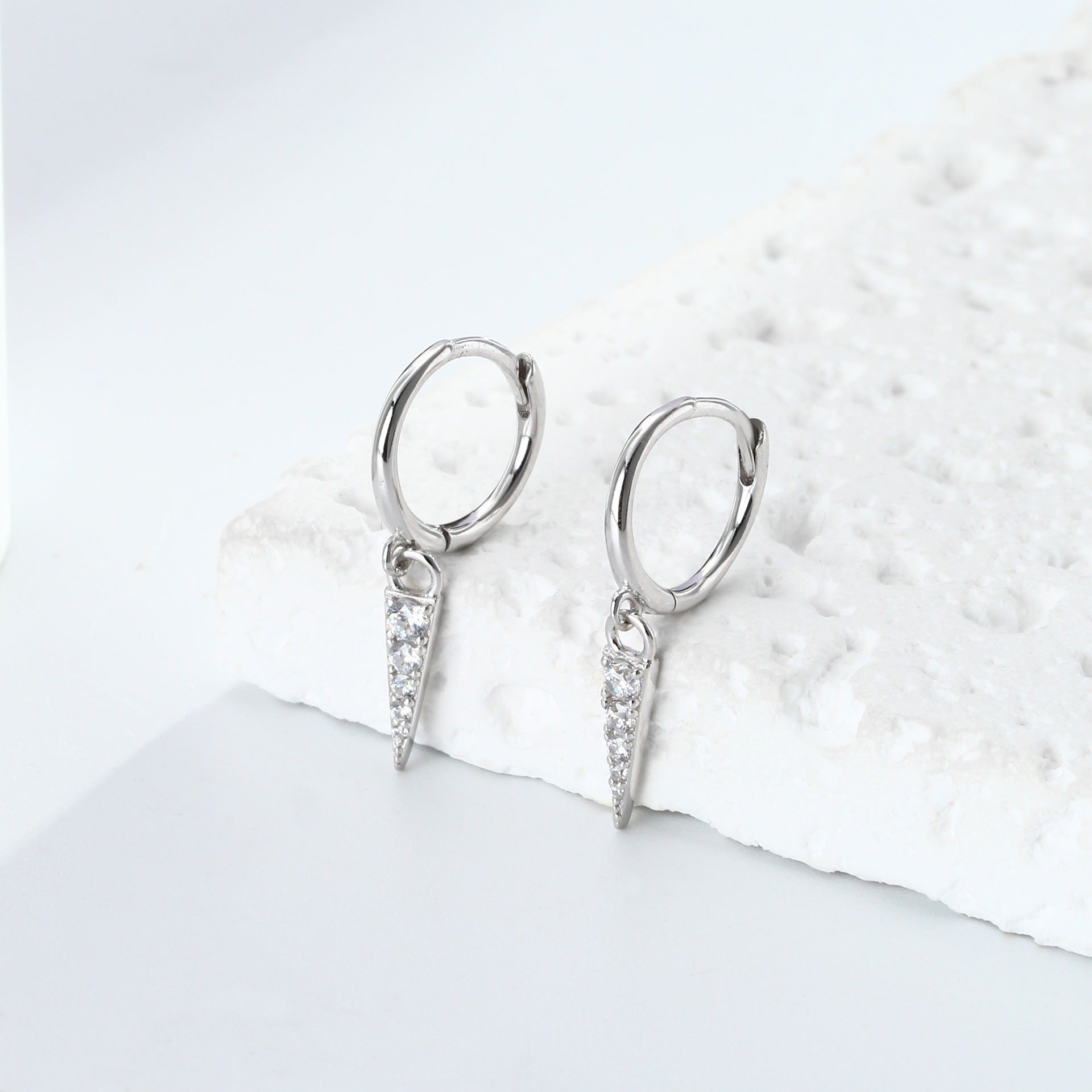 Damen Ohrhänger mit funkelnden Strassdetails Shop Nory