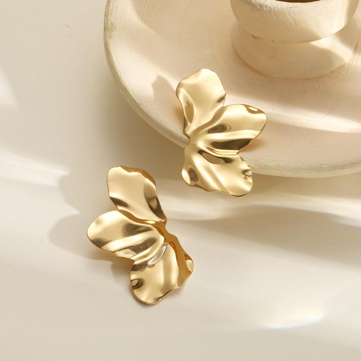 Damen Ohrringe mit kunstvollem Blumen-Design Shop Nory