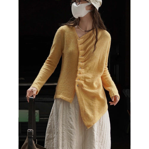 Damen Asymmetrische Mohair-Optik Strickjacke mit versetzter Knopfleiste und spitzem Saum Shop Nory