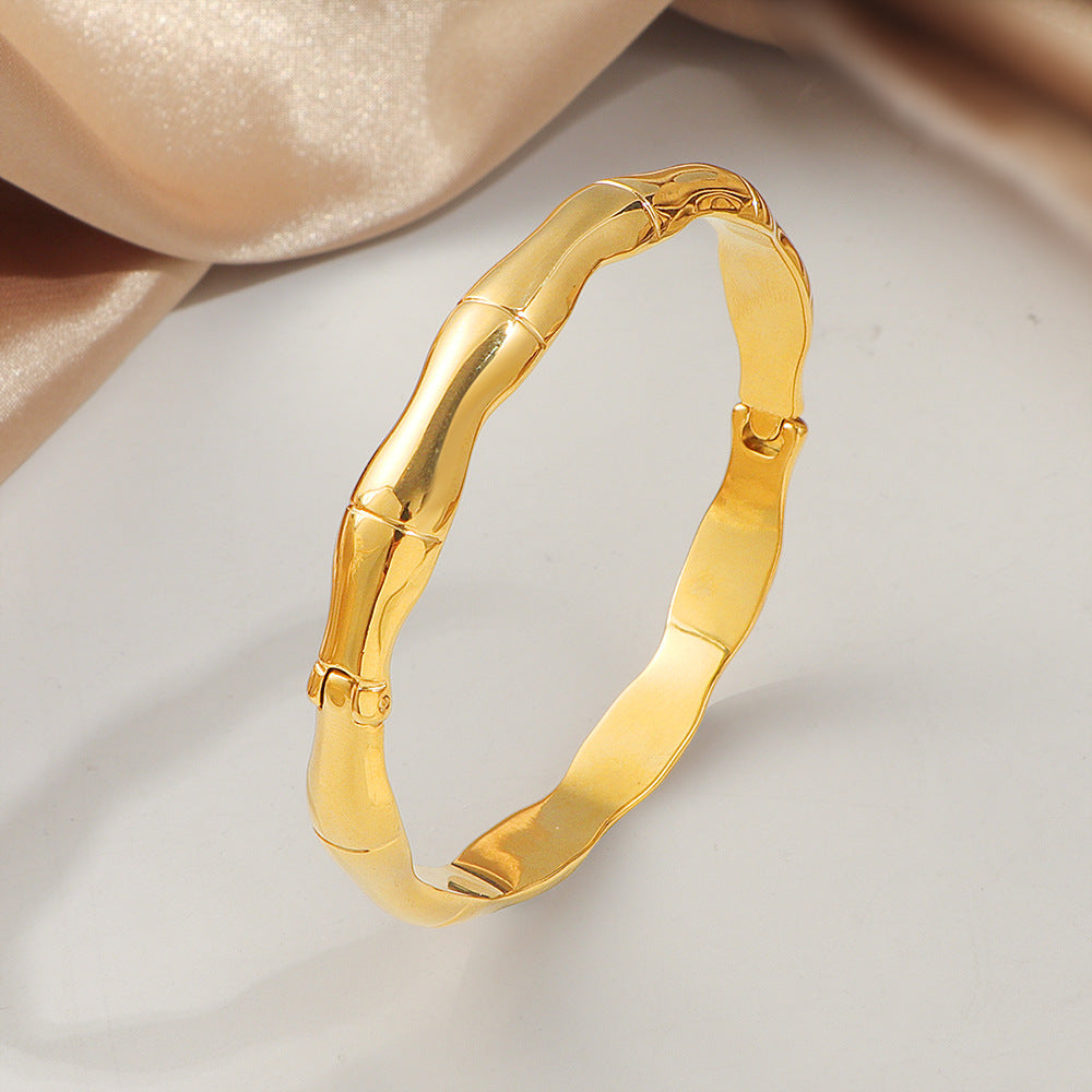 Frauen Sculptural Gold Armreif Shop Nory