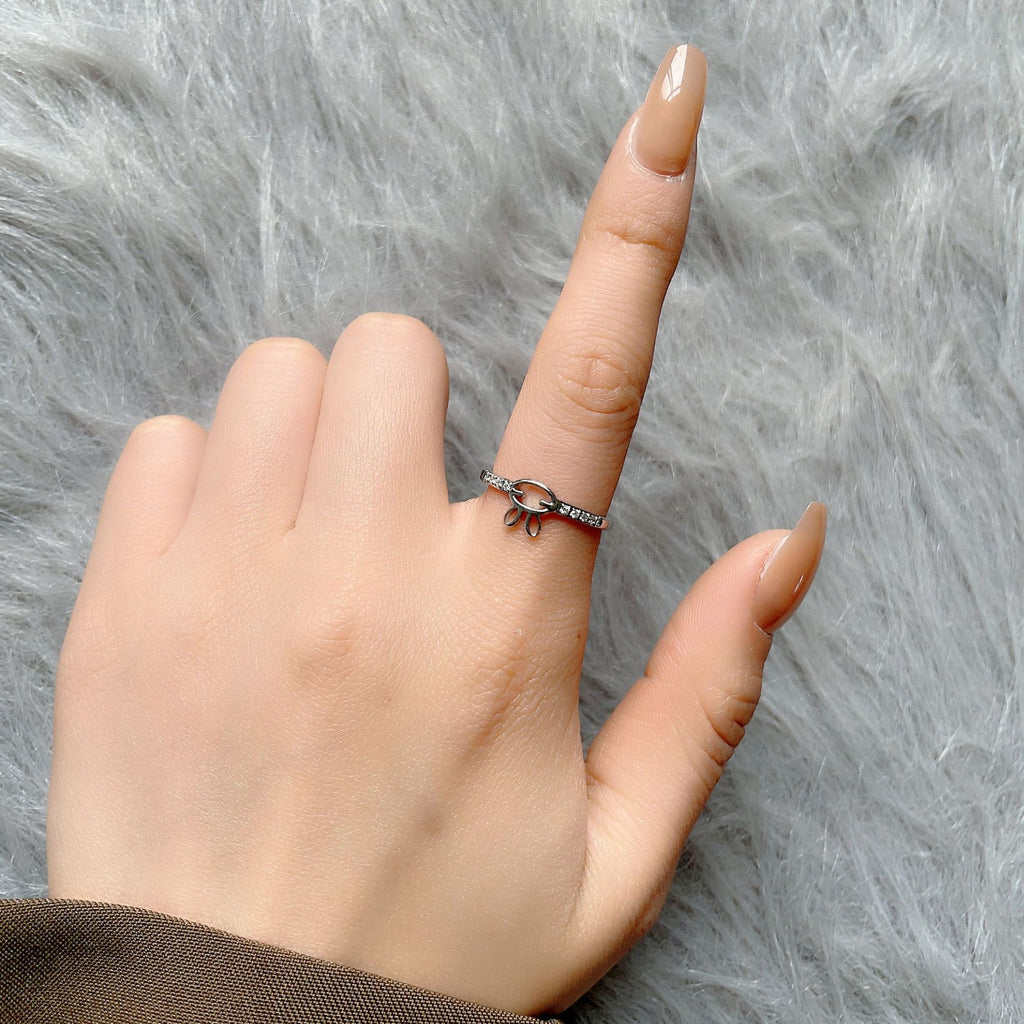 Damen eleganter und funkelnder Ring mit floralem Design Shop Nory