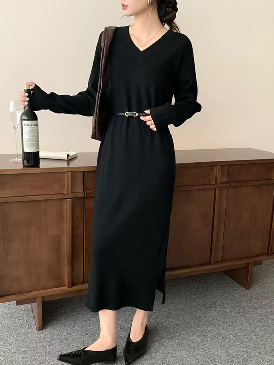 Damen Langes Feinstrick-Midikleid mit V‑Ausschnitt, Seitenschlitz und entspannter Silhouette Shop Nory