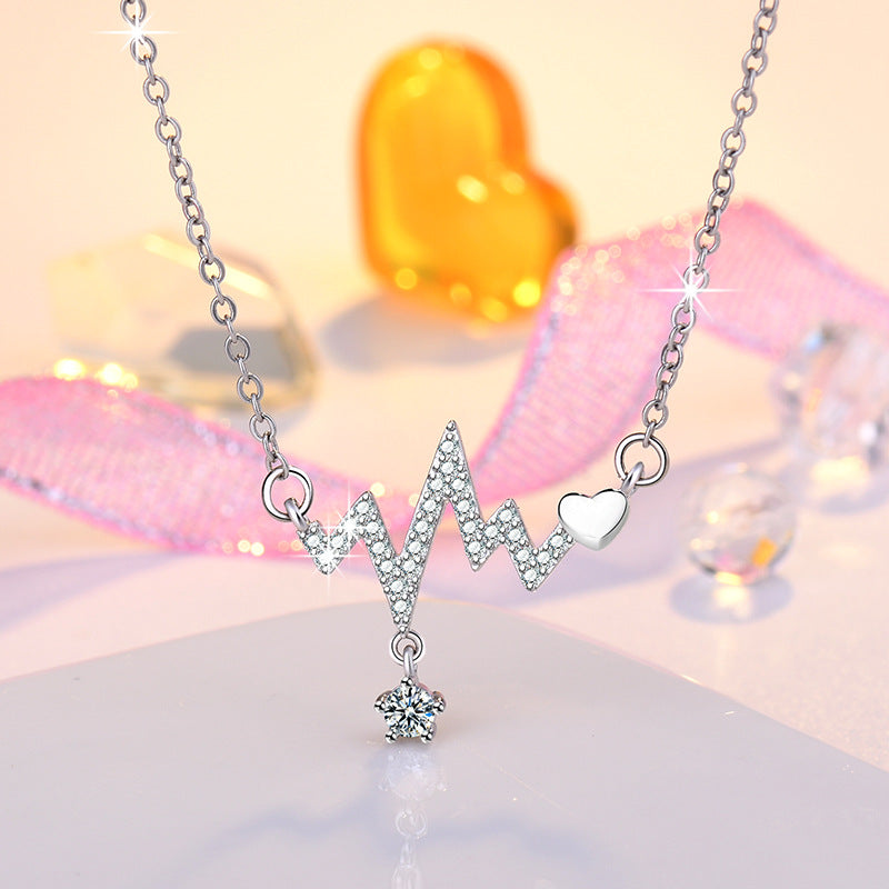 Damen Halskette mit pulsierendem Herzschlag-Design und funkelndem Zirkonia Shop Nory