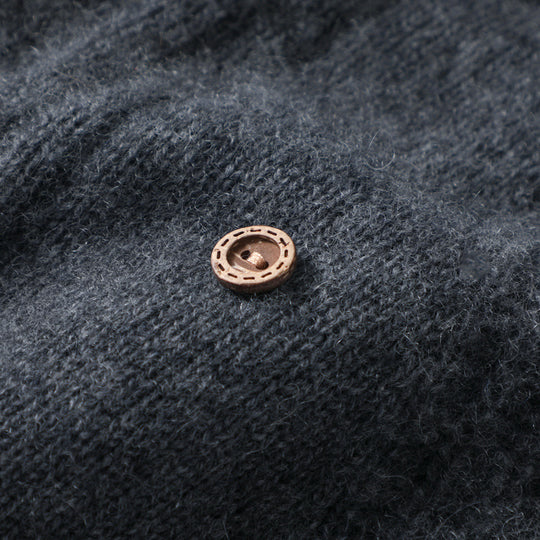 Damen Strick-Longweste mit V-Ausschnitt, Zopfmuster und seitlicher Knopfleiste Shop Nory