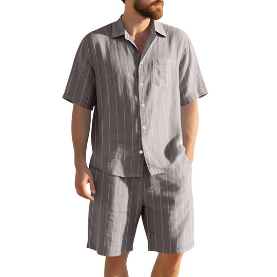Herren Kurzarm-Pyjama-Set mit dezentem Streifenmuster und praktischer Brusttasche ShopNory