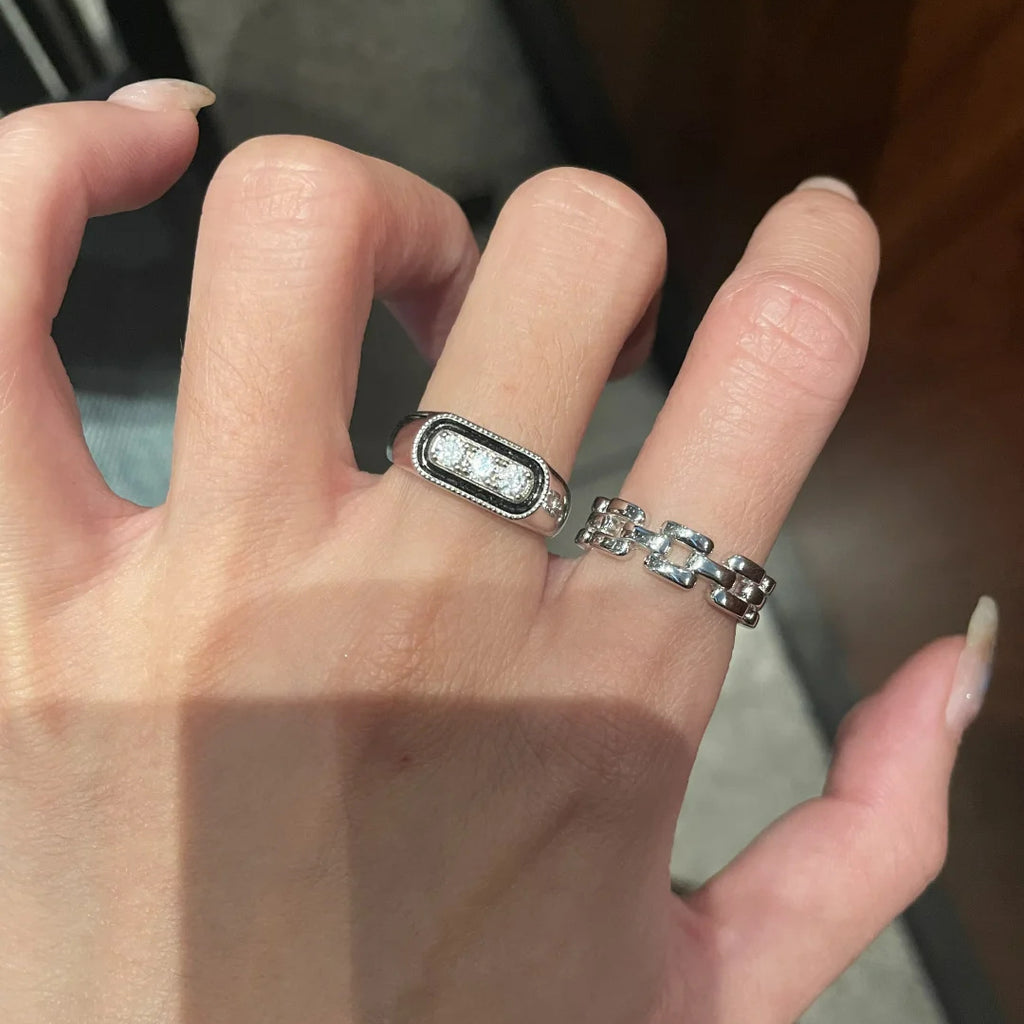 Damenring mit zeitlosem, elegantem Design und funkelnden Kristallen Shop Nory