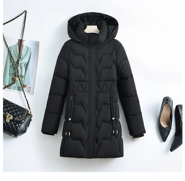 Damen nan mittellanger Steppmantel mit Kapuze, taillierendem Kordelzug und geometrischer Ziersteppung Shop Nory