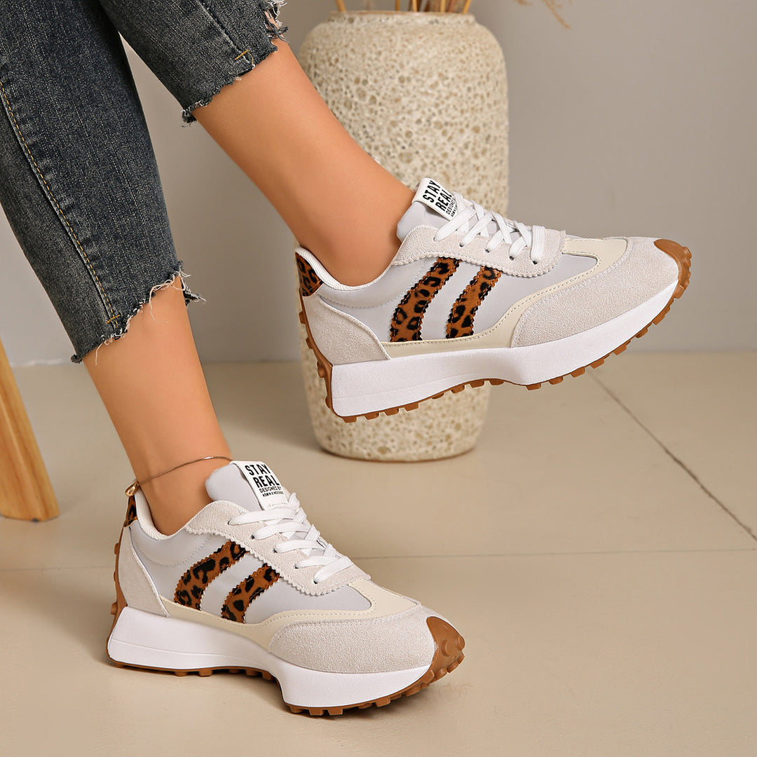 Damen Retro-Running-Sneaker mit Wildlederoptik, profilierter Gumminsohle und gepolstertem Komfortfußbett Shop Nory