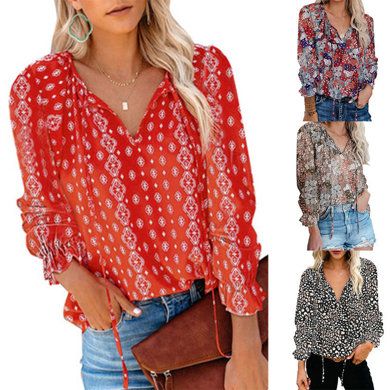 Damen Bluse mit Rüschendetails und tiefem V-Ausschnitt