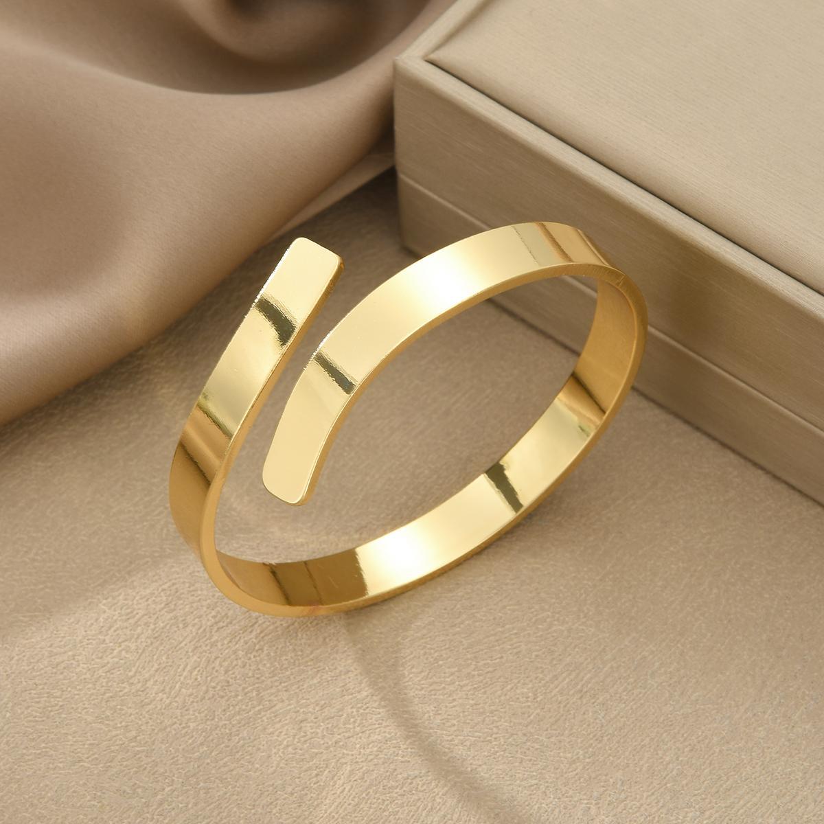 Damen Armreif-Set mit modernen und minimalistischen Designs Shop Nory