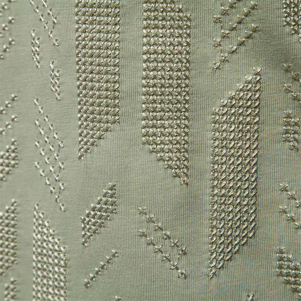 Herren nan Rundhalsshirt aus Baumwollmix mit geometrischer Laserperforation und geradem Schnitt