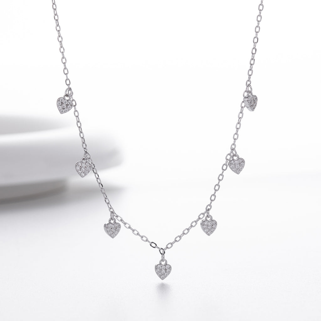Damen Halskette mit herzförmigen Zirkonanhängern und feiner Gliederung Shop Nory