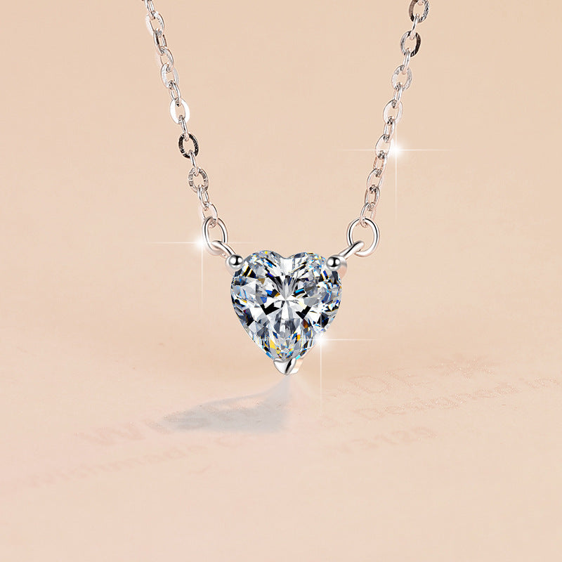 Damen Halskette mit funkelndem Herzanhänger und hochwertigem Zirkonia Shop Nory