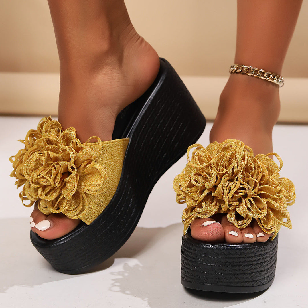 Damen Plattform-Sandalen mit floralen Applikationen und rutschfester Sohle