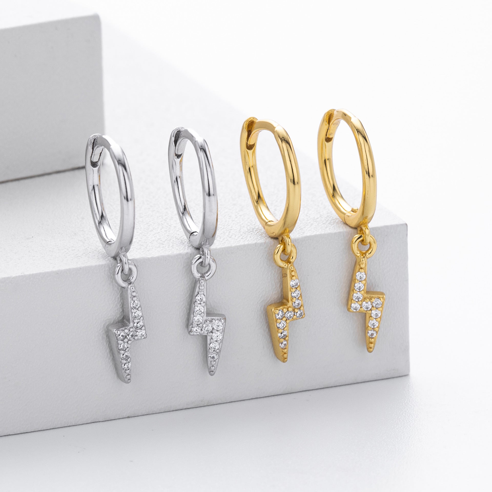 Damen Ohrhänger mit funkelndem Blitzdesign aus 925 Sterling Silber und Zirkonbesatz Shop Nory
