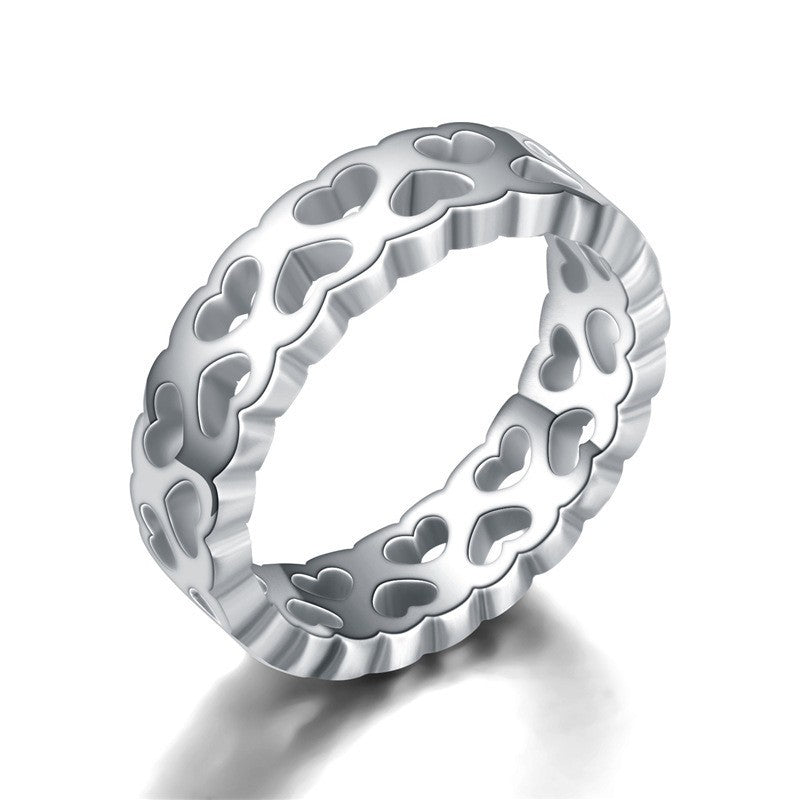 Damen Ring mit herzförmigem Design und funkelnder Oberflächenstruktur Shop Nory