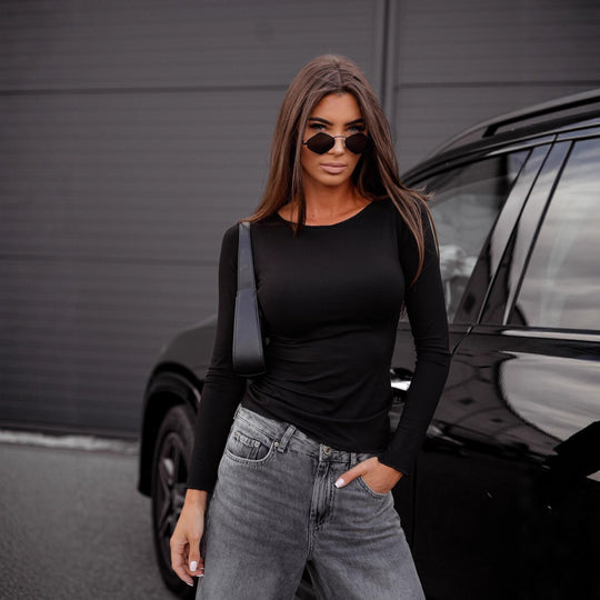 Damen figurbetontes Langarm-Shirt und weite High-Waist Denim-Jeans Shop Nory