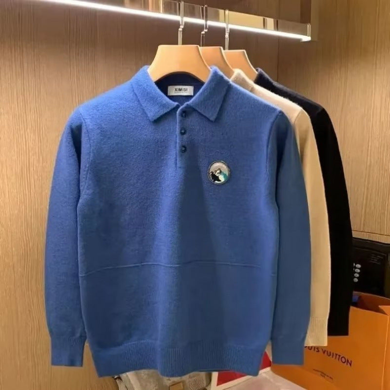 Herren Polokragen-Feinstrickpullover mit Emblem und gerippten Bündchen Shop Nory