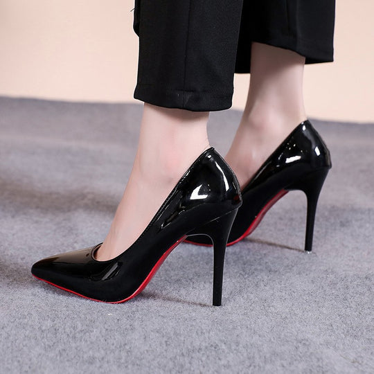 Damen spitze Stiletto-Pumps mit roter Sohle und Lederoptik Shop Nory