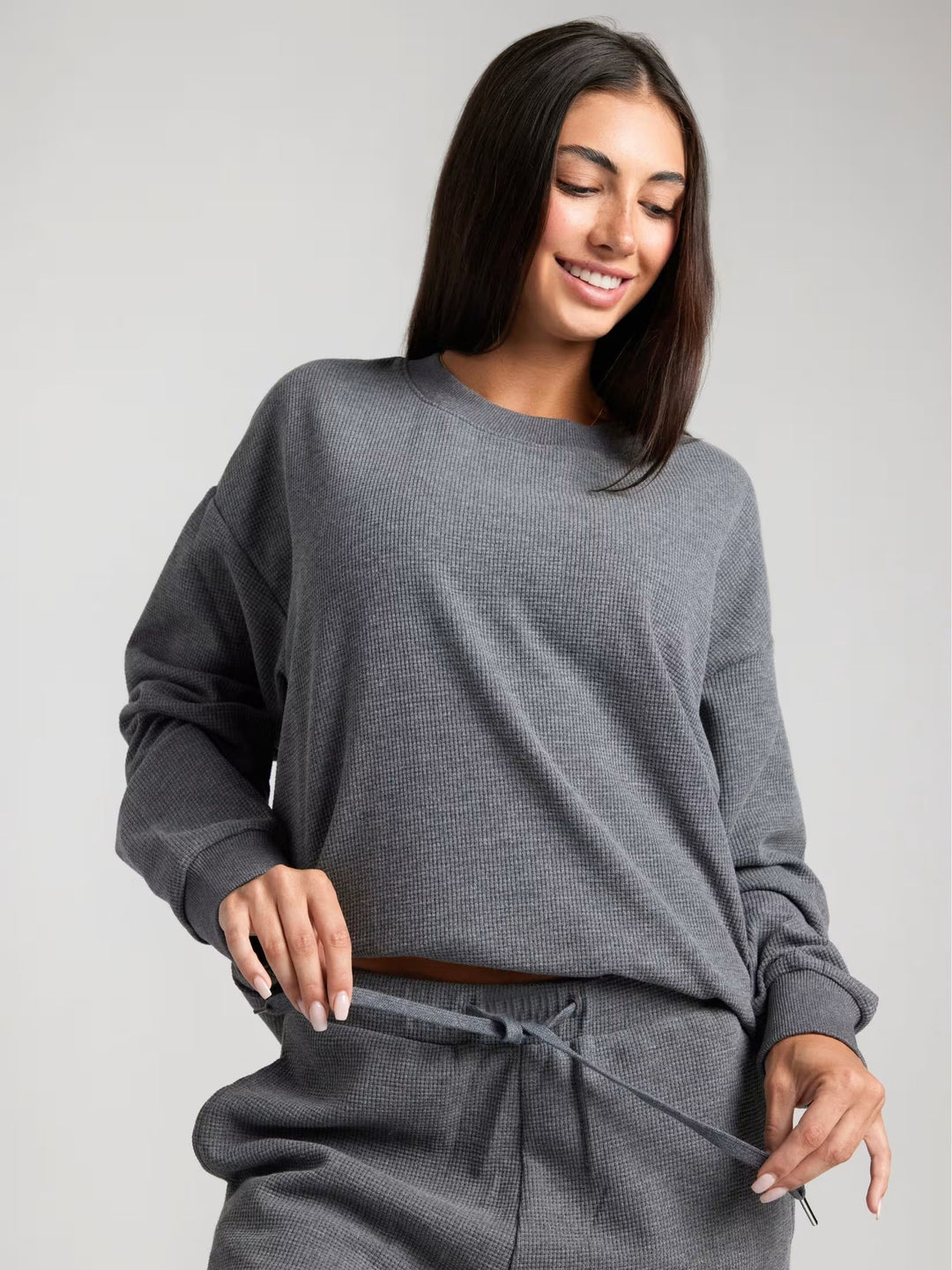 Damen geräumiges Waffelstrick-Loungewear-Set mit Rundhalsausschnitt und Tunnelzughose Shop Nory