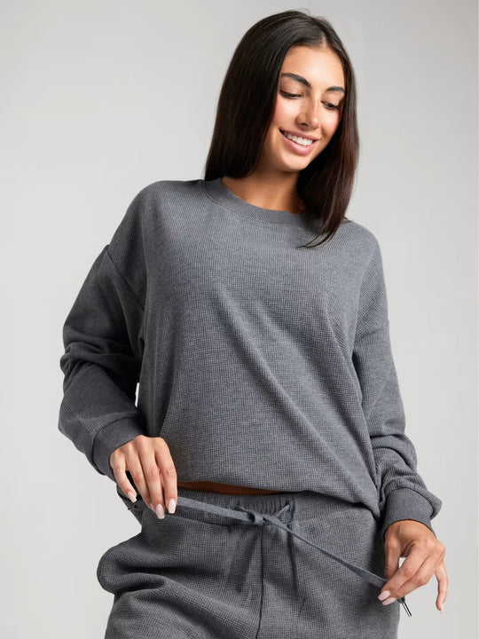Damen geräumiges Waffelstrick-Loungewear-Set mit Rundhalsausschnitt und Tunnelzughose Shop Nory