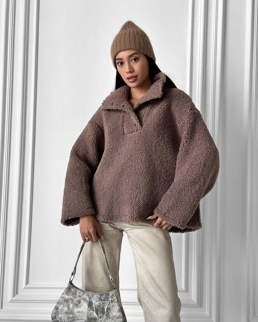 Damen Oversized Teddy-Pullover mit halber Druckknopfleiste und Stehkragen Shop Nory