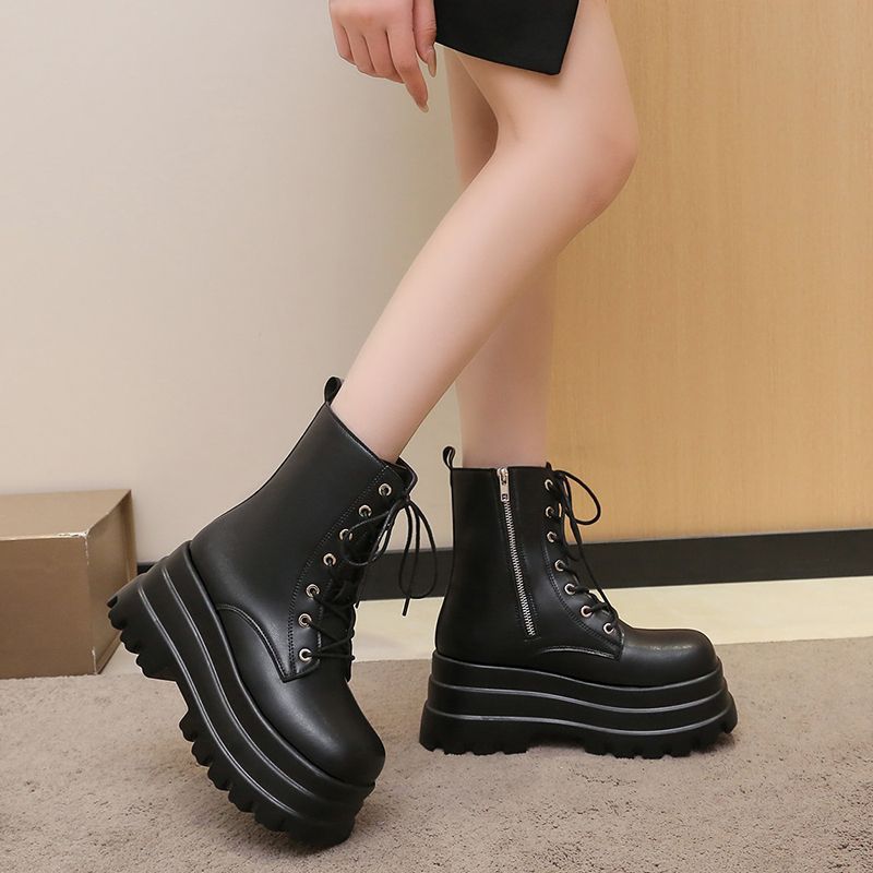 Damen Chunky-Stiefel mit trendiger Plateausohle und Schnürung