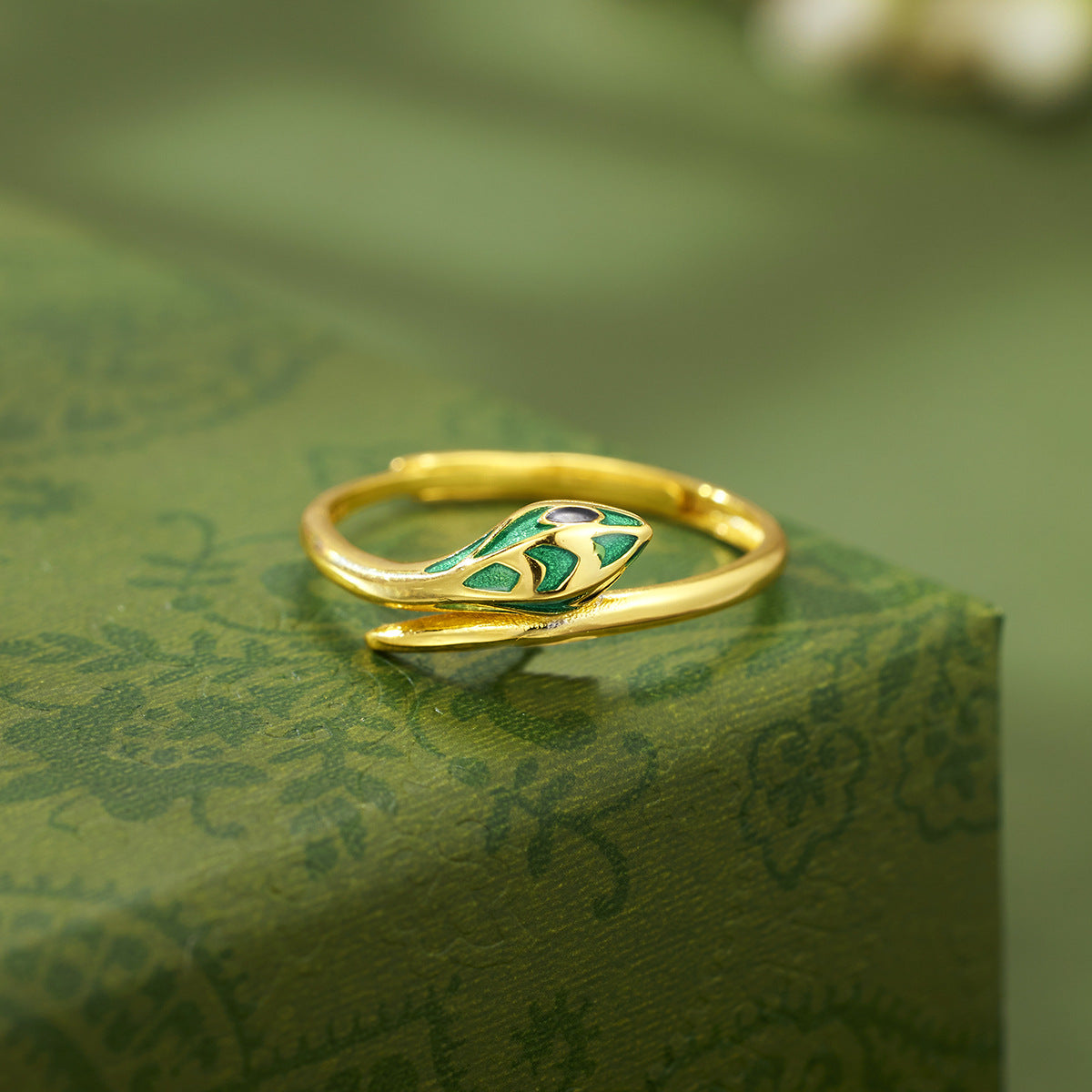 Damen eleganter Schlangenring mit pfeilförmiger Gestaltung Shop Nory