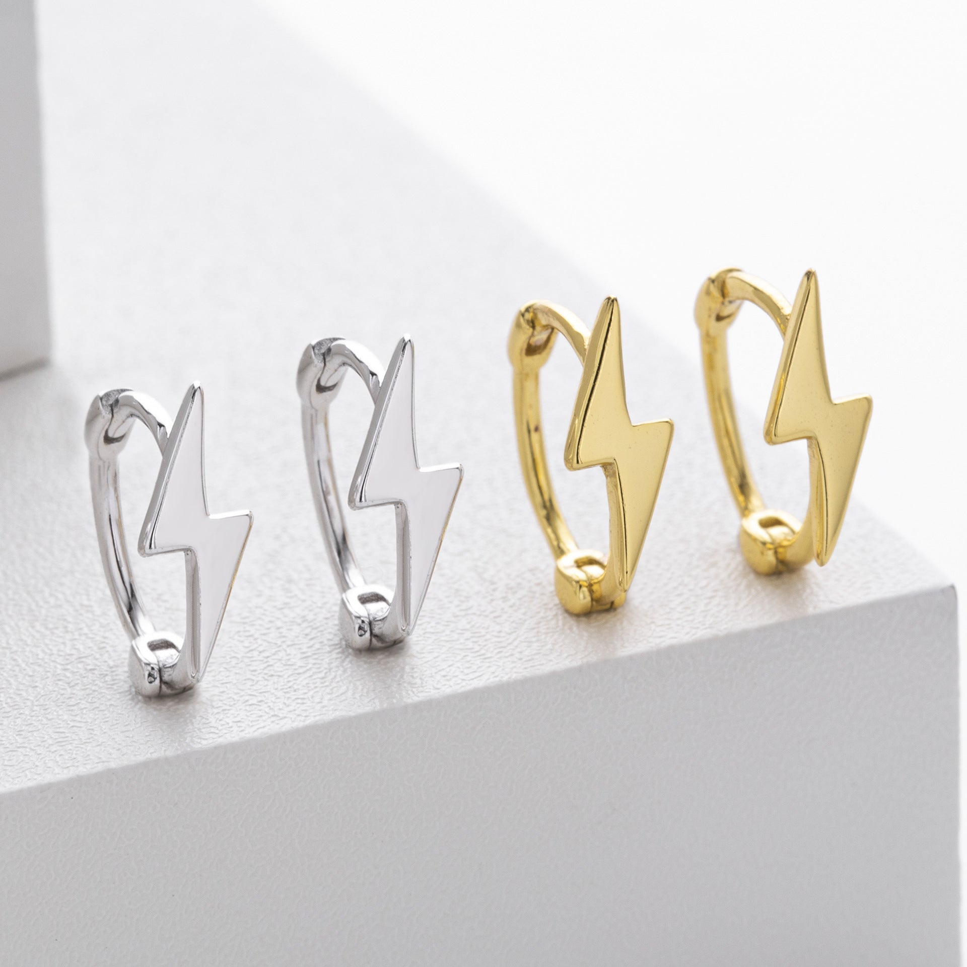 Damen Ohrhänger im modernen Blitzdesign aus hochwertigem 925 Sterling Silber Shop Nory