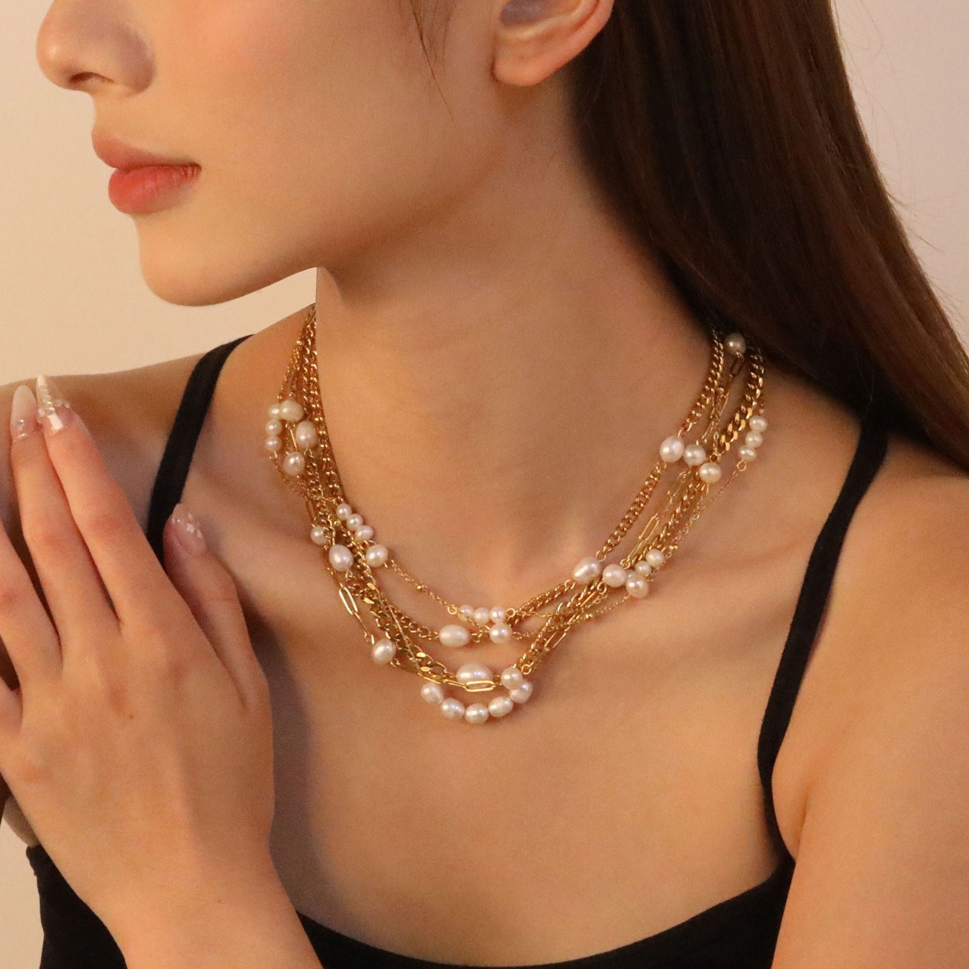 Damen luxuriöse Edelstahlkette mit Perlenakzenten Shop Nory