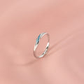 Damen Zarter Silberring mit stilvollem geschwungenem Design Shop Nory