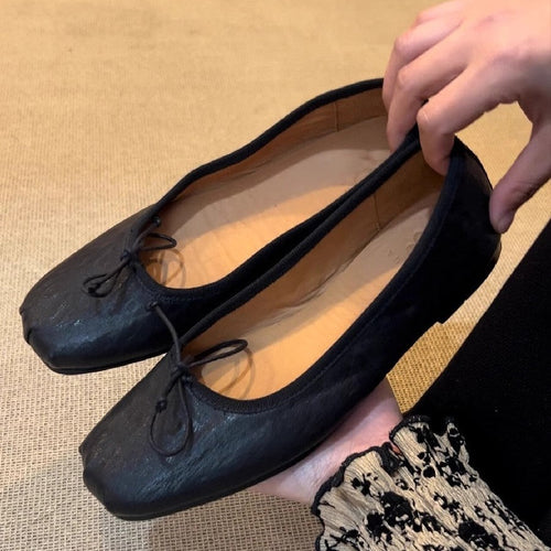 Damen Ballerinas mit quadratischer Zehenform und elegantem Riemenverschluss
