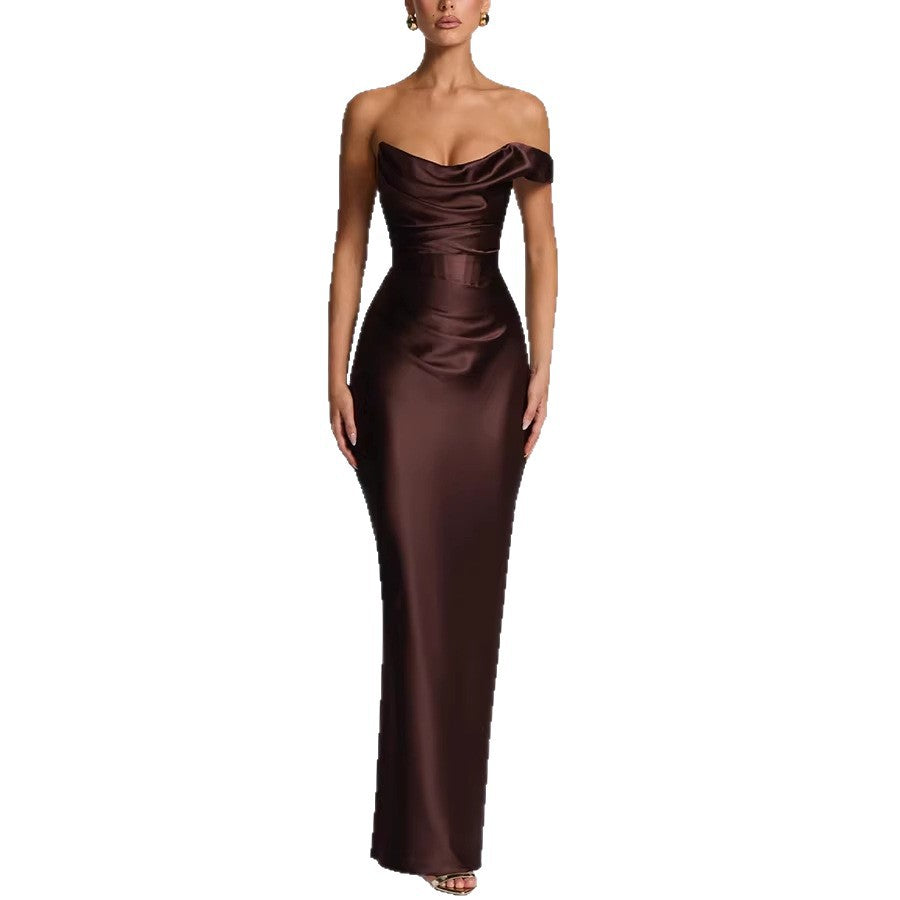 Damen Elegantes Maxikleid mit asymmetrischem Oberteil und fließendem Satin Shopnory