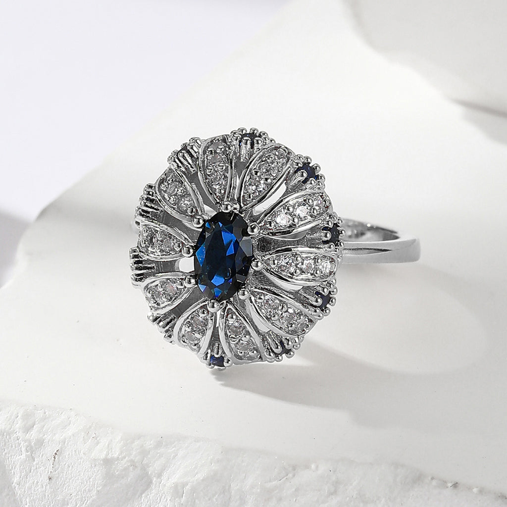 Damenring im opulenten Blüten Design mit edlem Zirkonia-Besatz Shop Nory