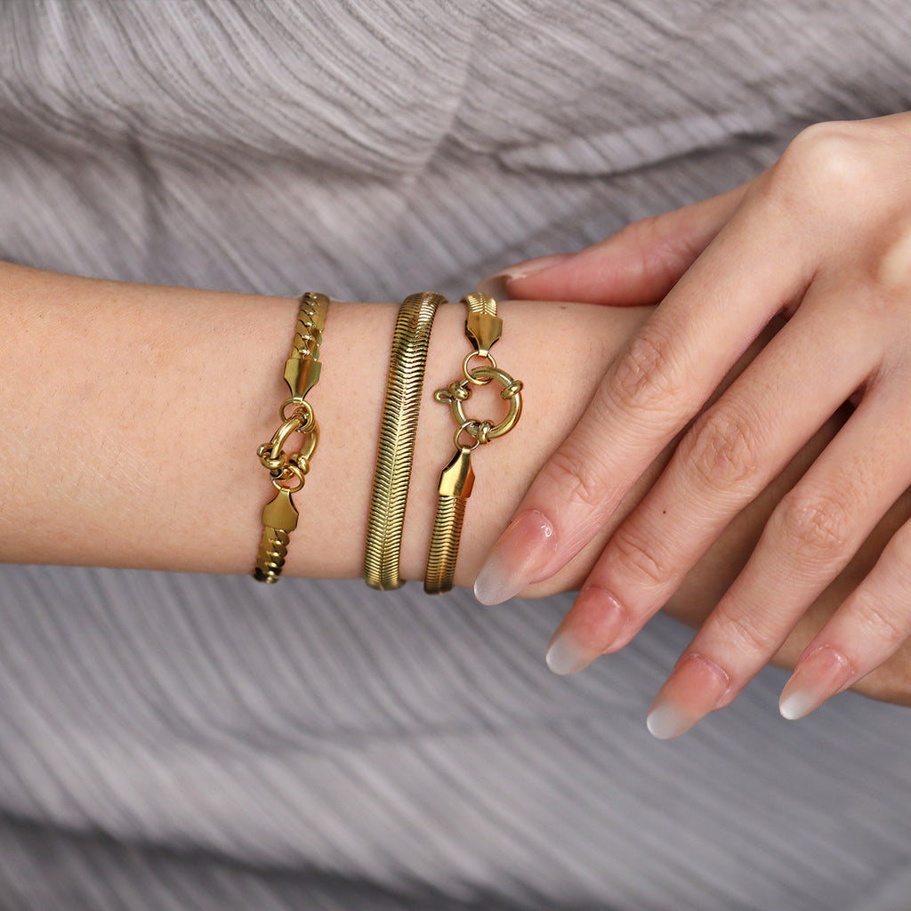 Damen edles Armkettchen mit geschwungenem Design und Perlenakzenten Shop Nory