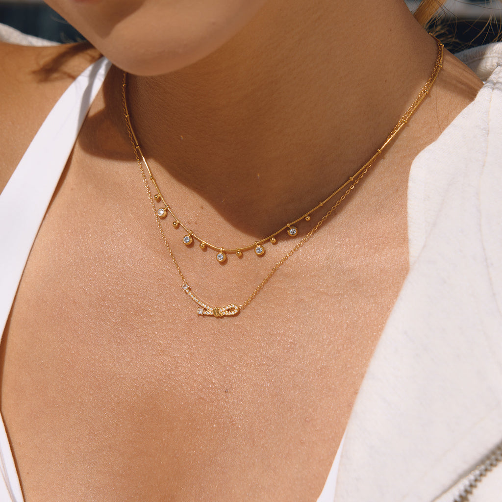 Damen Halskette mit wendigem Schmuckdesign aus hypoallergenem Edelstahl Shop Nory