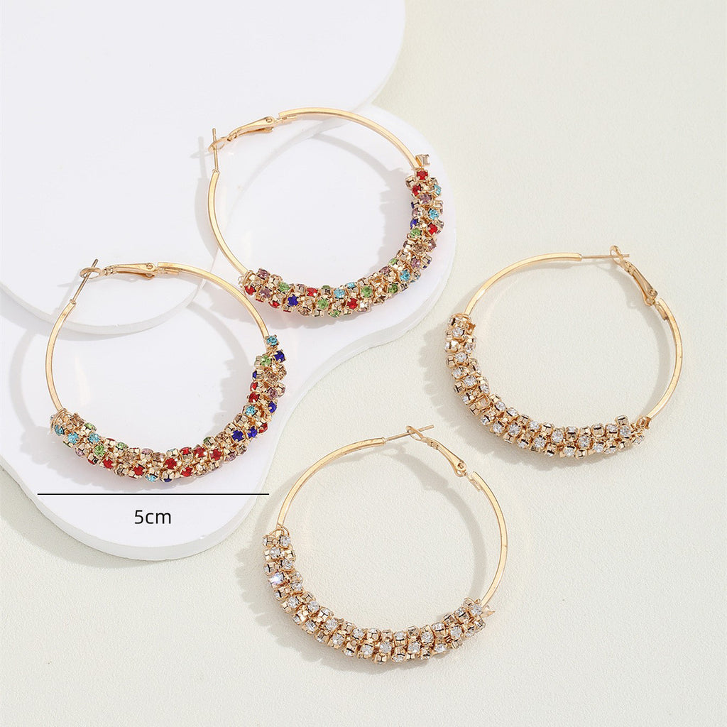 Damen Ohrringe mit funkelnden Steinen und elegantem Design Shop Nory