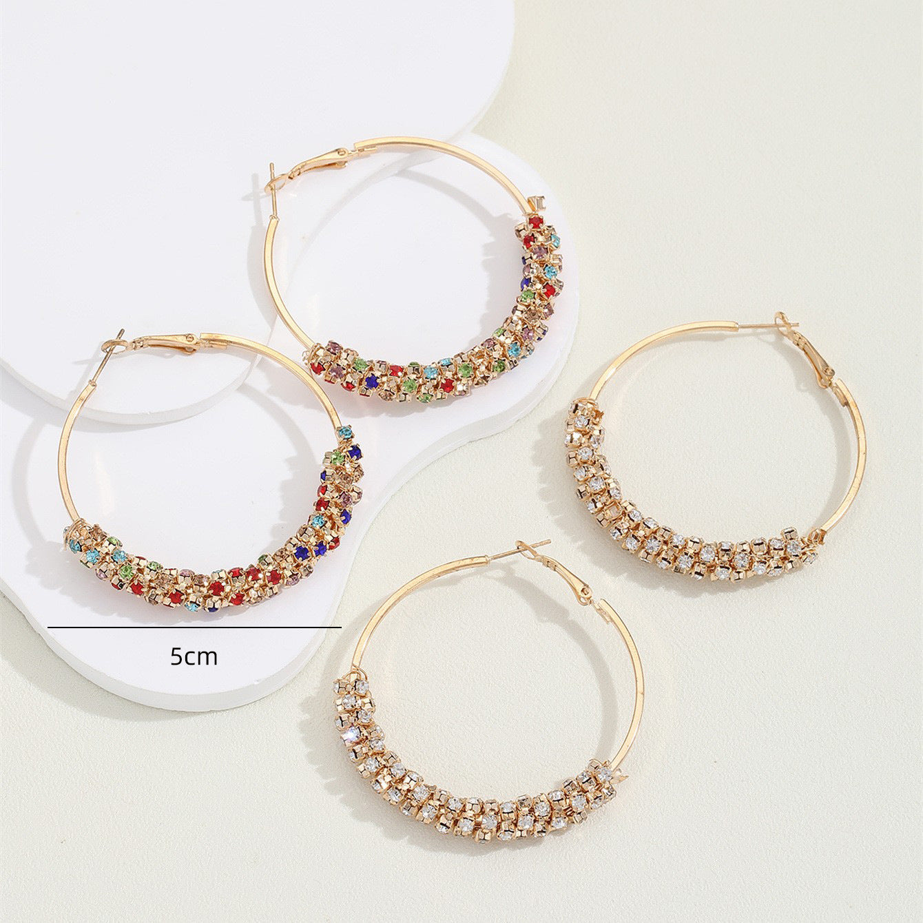 Damen Ohrringe mit funkelnden Steinen und elegantem Design Shop Nory