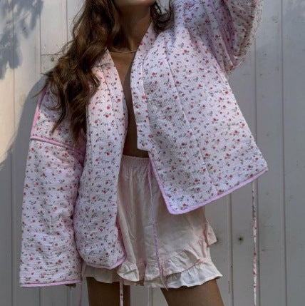 Damen Gepolsterte Kurz-Steppjacke mit floralem Micro-Print, Kontrastpaspel & Boxy-Silhouette Shop Nory